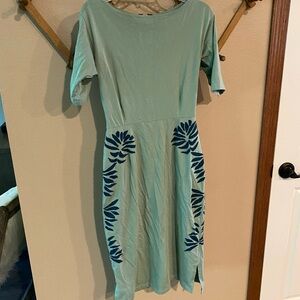 Fitted organic cotton dress